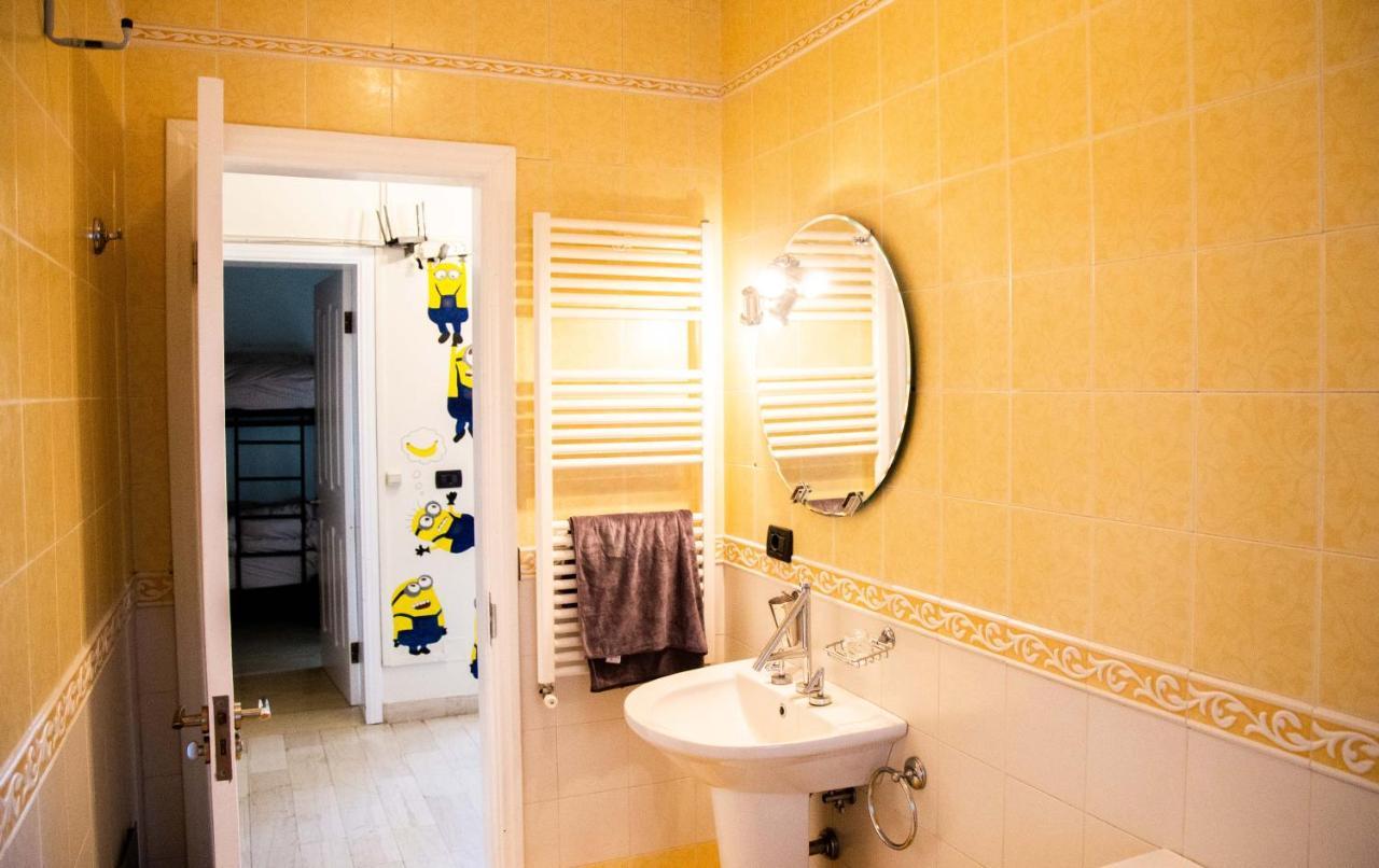 Blue Door Hostel Tirana Exterior photo