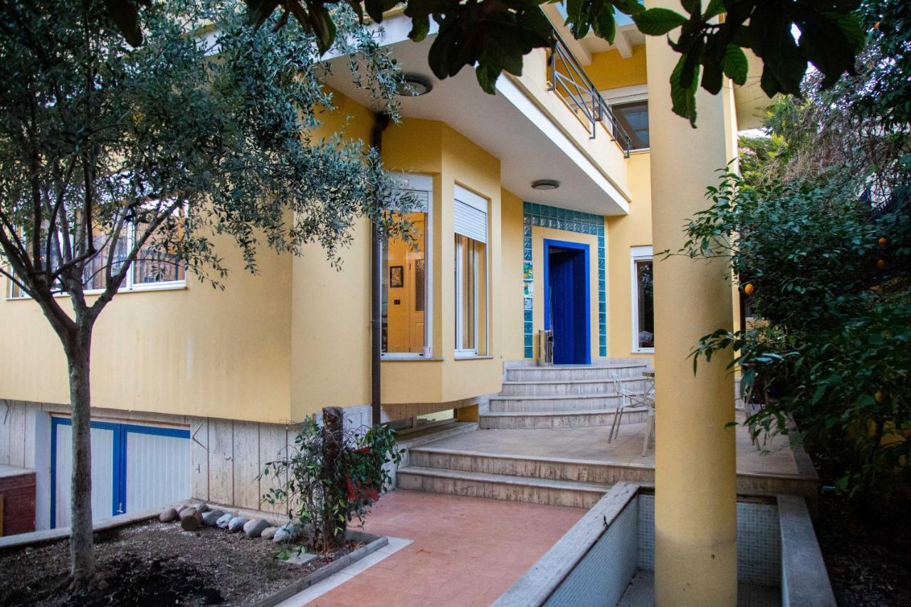 Blue Door Hostel Tirana Exterior photo