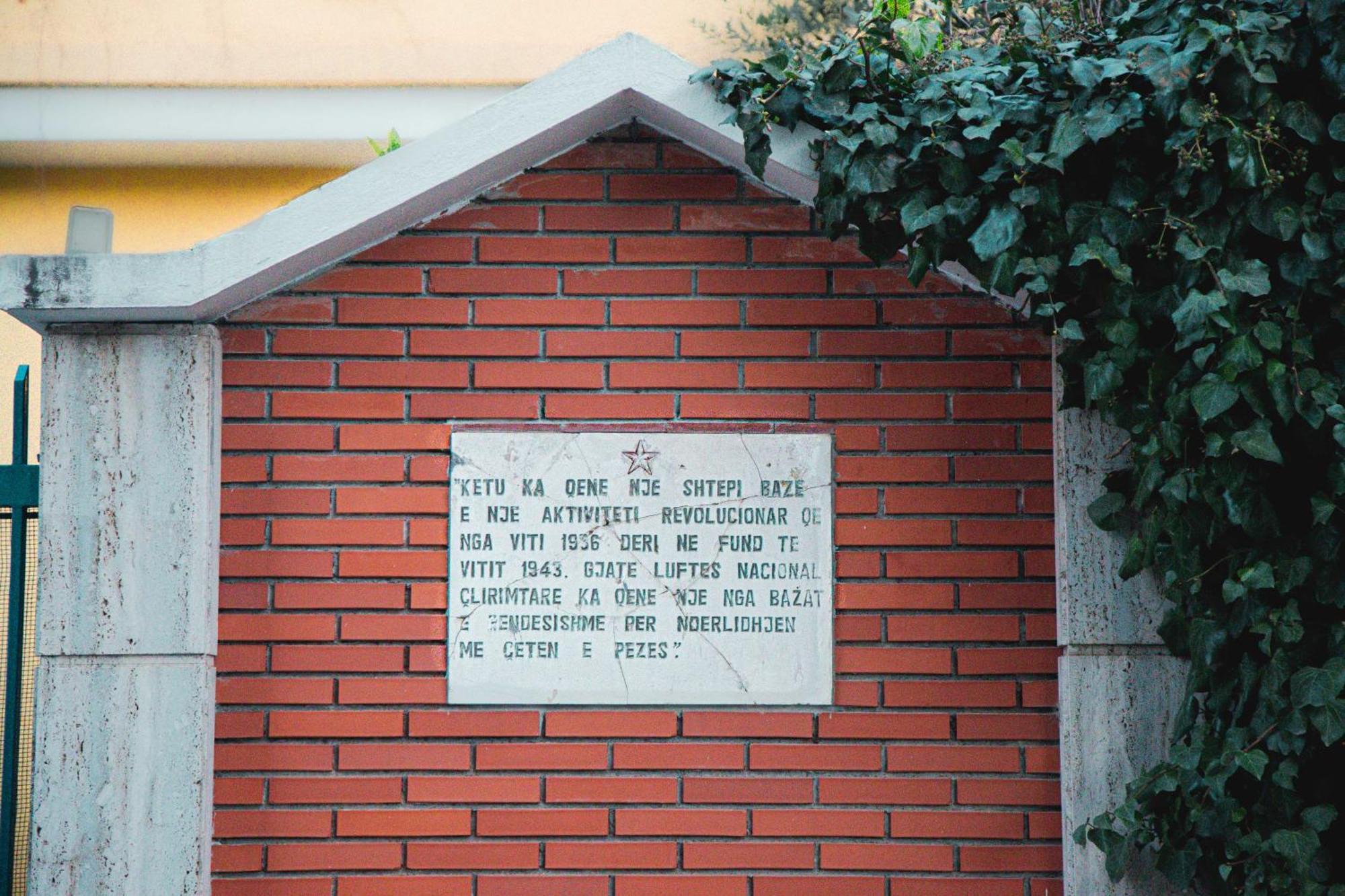 Blue Door Hostel Tirana Exterior photo