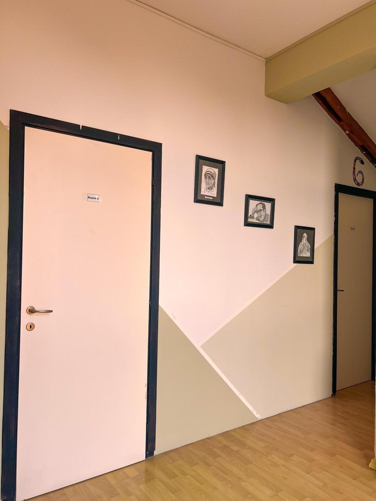 Blue Door Hostel Tirana Exterior photo