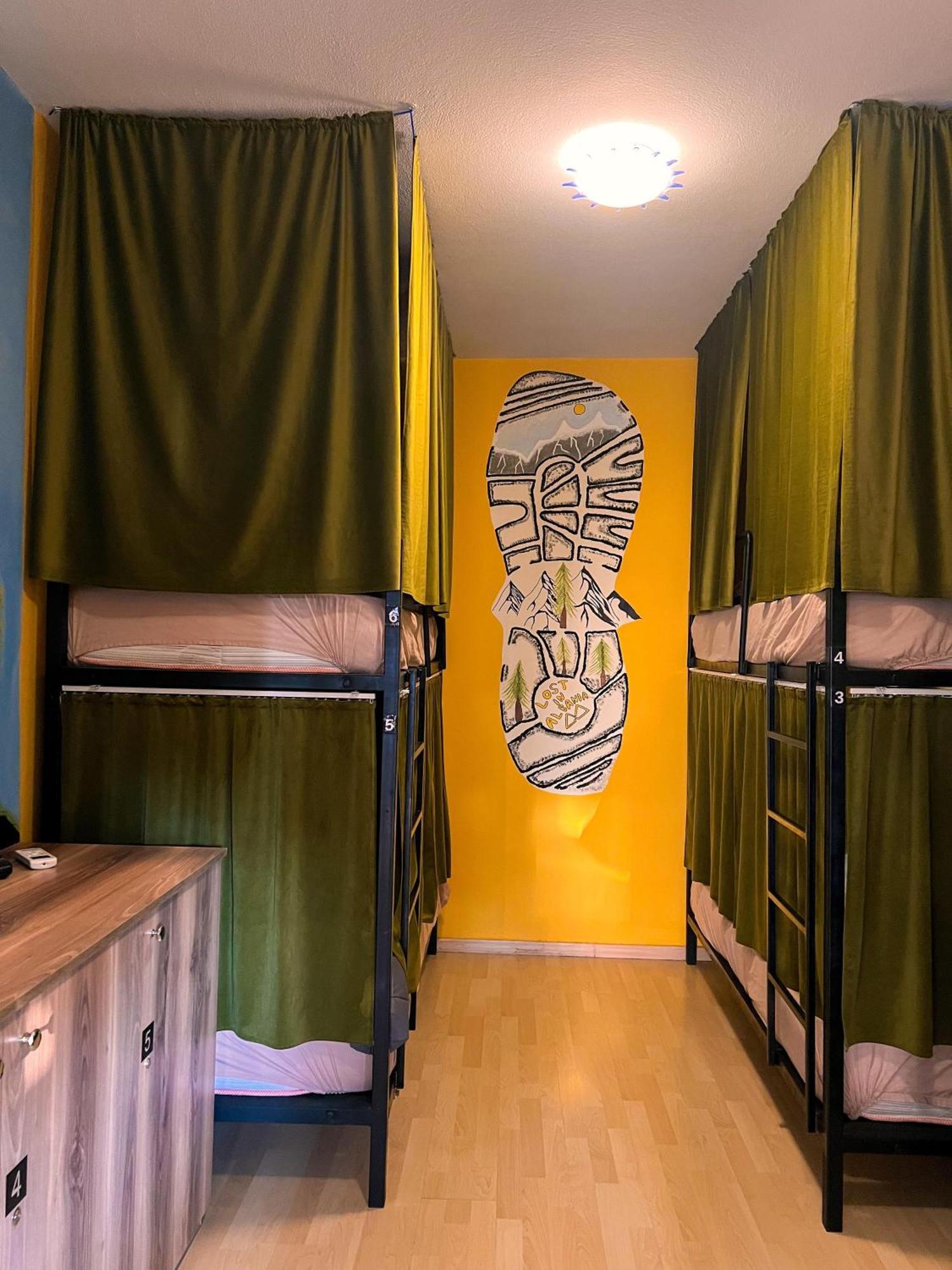 Blue Door Hostel Tirana Exterior photo